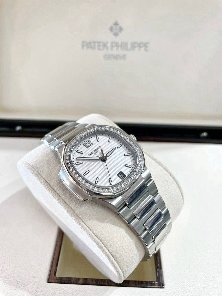 USED Patek Philippe Nautilus 7018/1A White Dial - Image 4