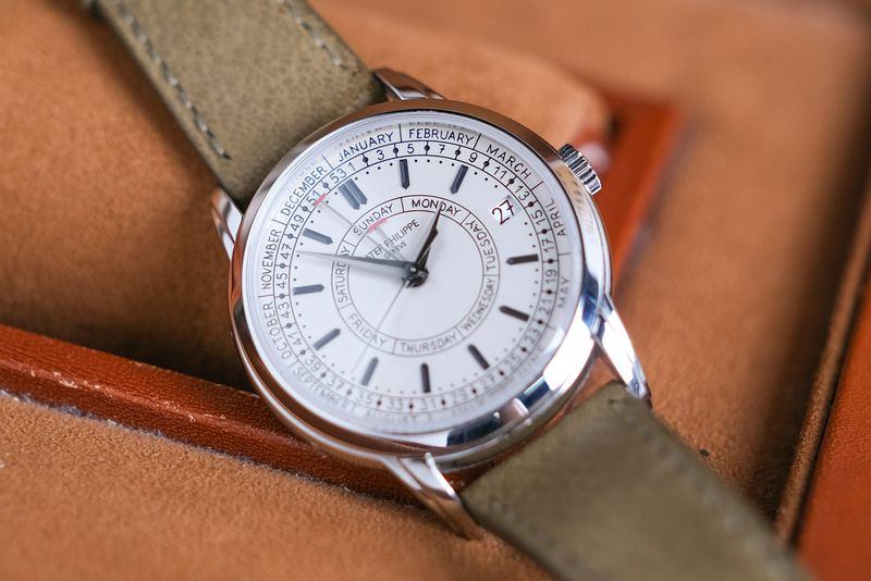 Patek Philippe Calatrava Weekly Calendar 5212A - Image 3