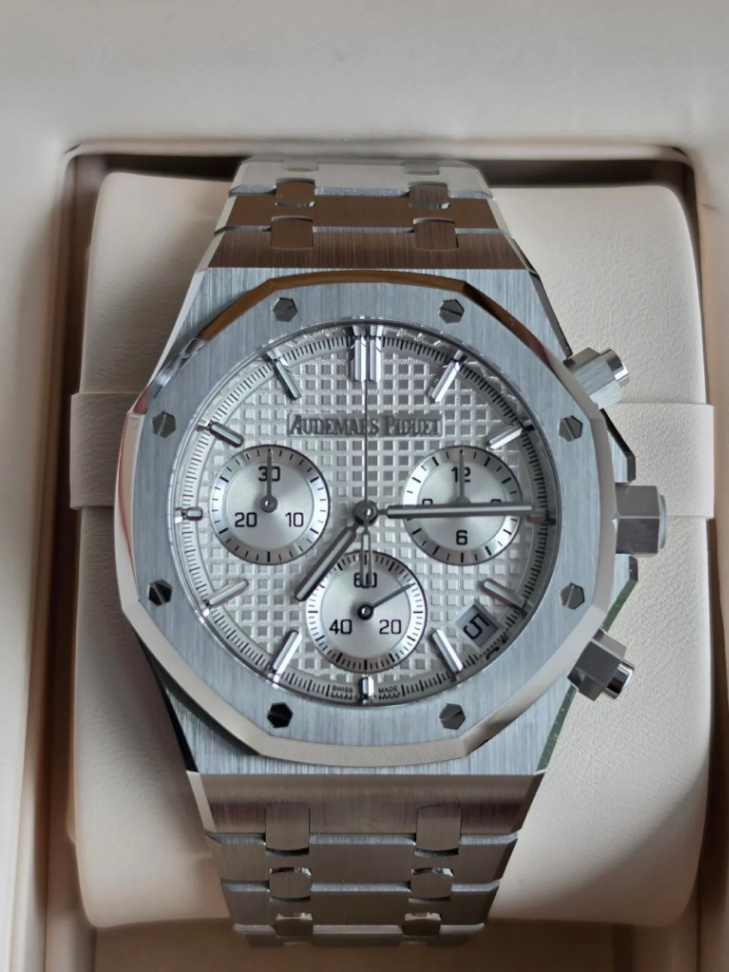 AP Royal Oak 26240ST Silver Dial 41mm