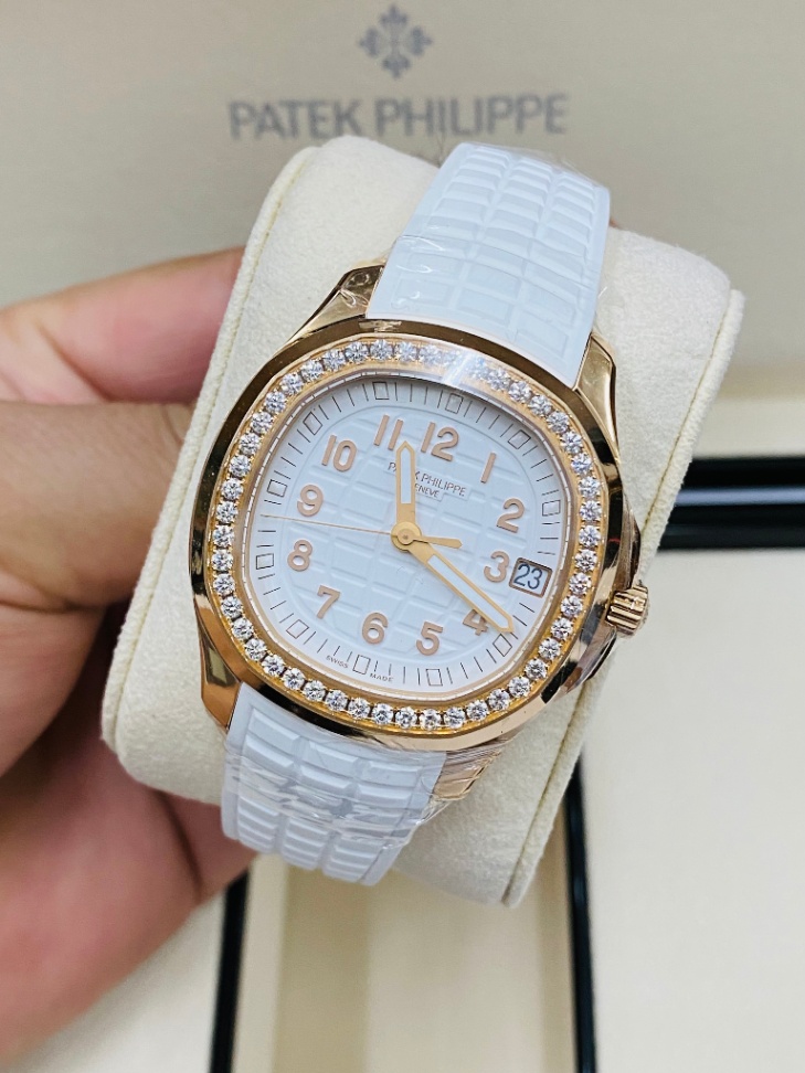 PATEK PHILIPPE Aquanaut 5268/200R - Image 1