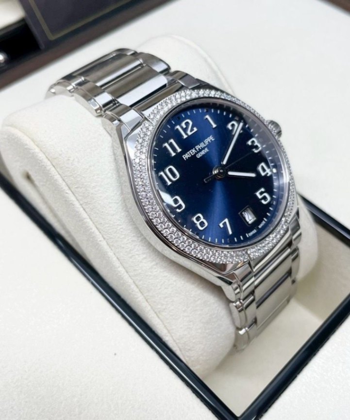 PATEK PHILIPPE Twenty~4 Blue Dial 7300/1200A 36mm thumbnail 3