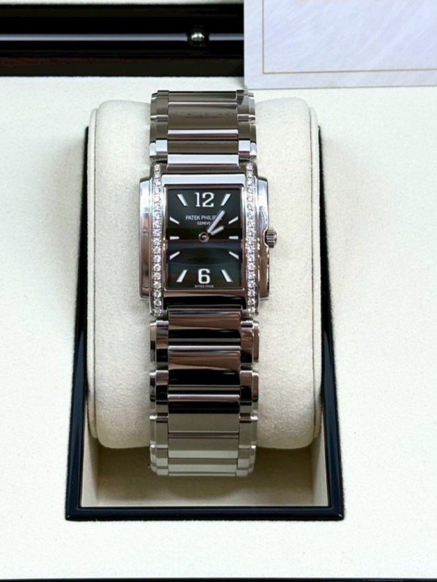PP Twenty four 4910/1200A Green Dial