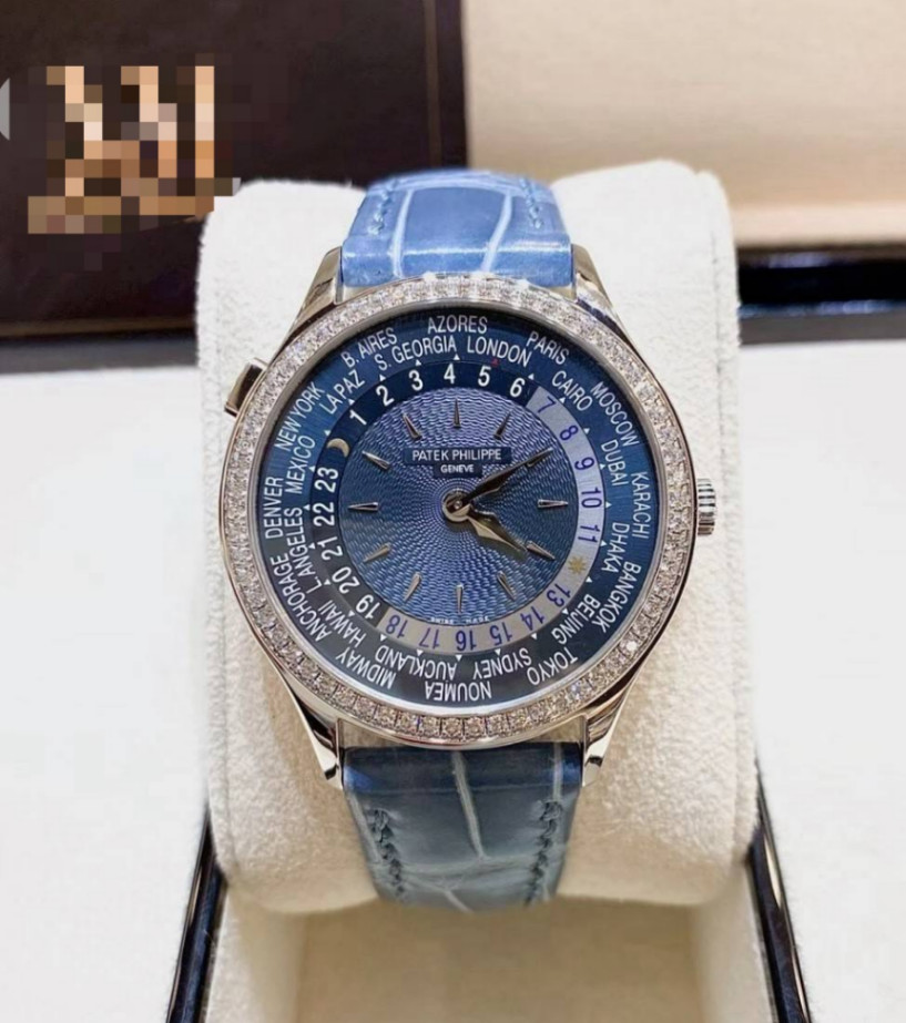 Patek Philippe World Time 7130G Blue 36mm - Image 4