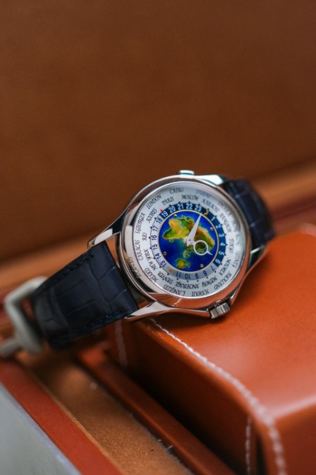Patek Philippe 5131G World Timer thumbnail 3