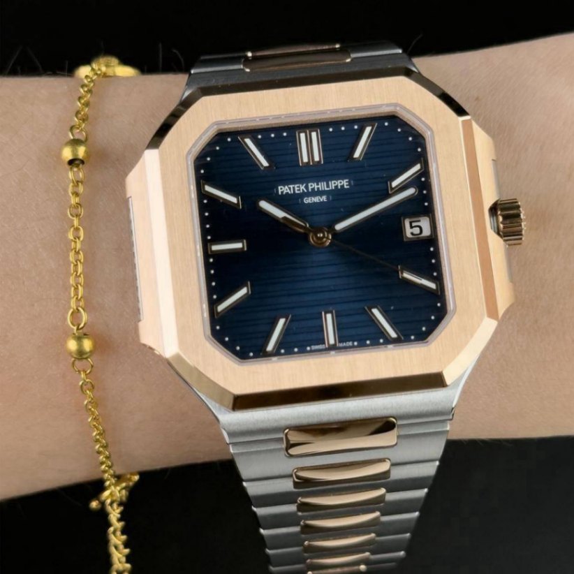 Patek Philippe Cubitus 5821/1AR Blue Dial thumbnail 2