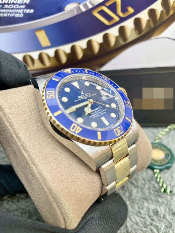 ROLEX Submariner Date 126613LB 2022 - Image 4