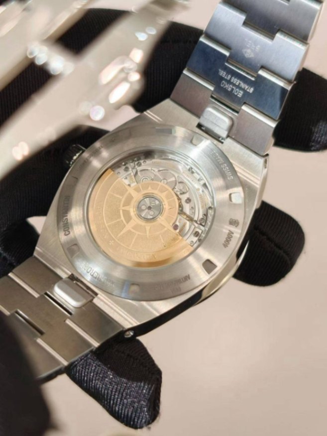 Vacheron Constantin Overseas Moon Phase Retrograde Date 4000V thumbnail 4