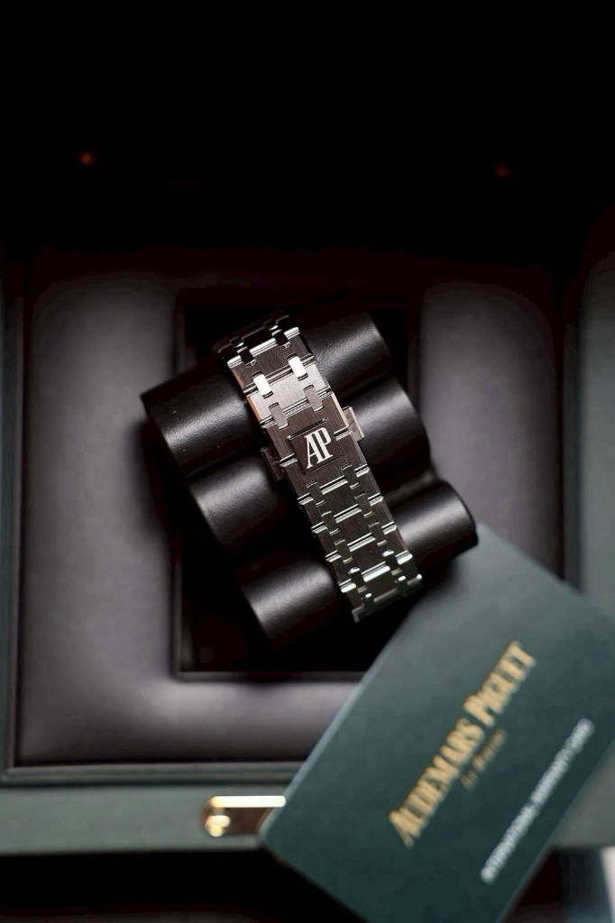 AP Royal Oak 15551ST Blue Dial 37mm - Image 4