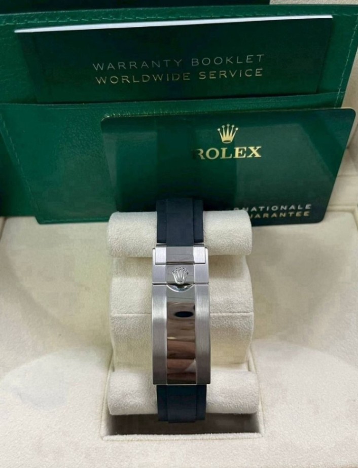 Rolex Daytona Grey Dial Full White Gold 40mm thumbnail 3