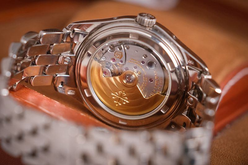 Patek Philippe 5146/1G Annual Calendar 18k White Gold thumbnail 2