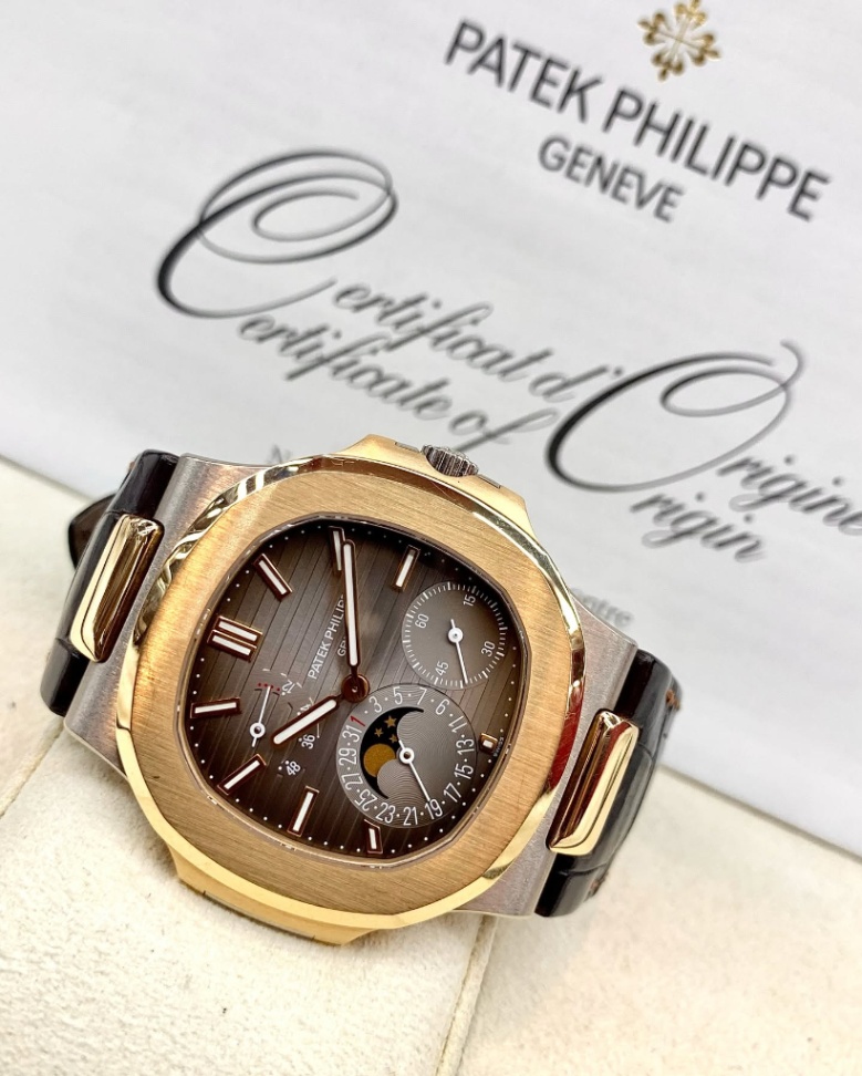 PATEK PHILIPPE Nautilus Moon Phase 5712GR-001 40mm