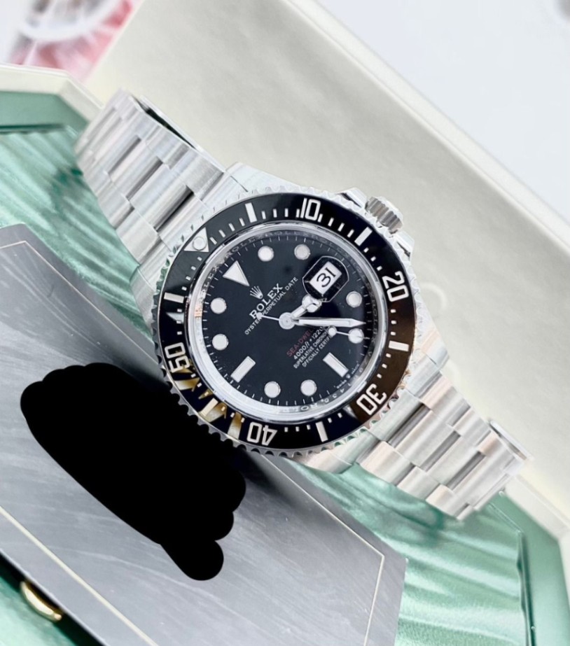 ROLEX Sea-Dweller Red Sea Oyster 126600 2025