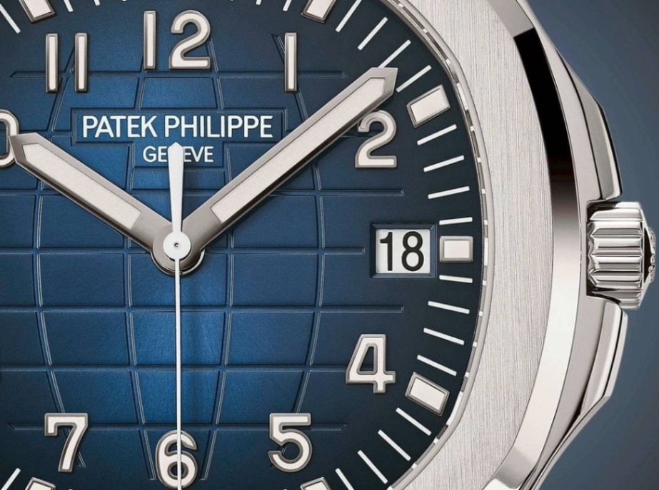 PATEK PHILIPPE Aquanaut 5168G Blue Dial 42.2mm thumbnail 2