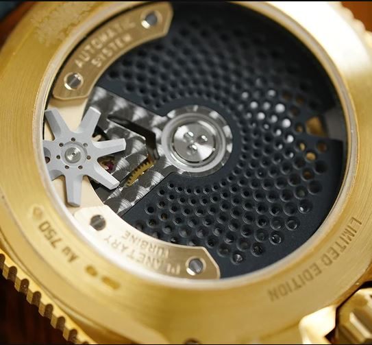 Urwerk UR-100 Electrum Limited thumbnail 2