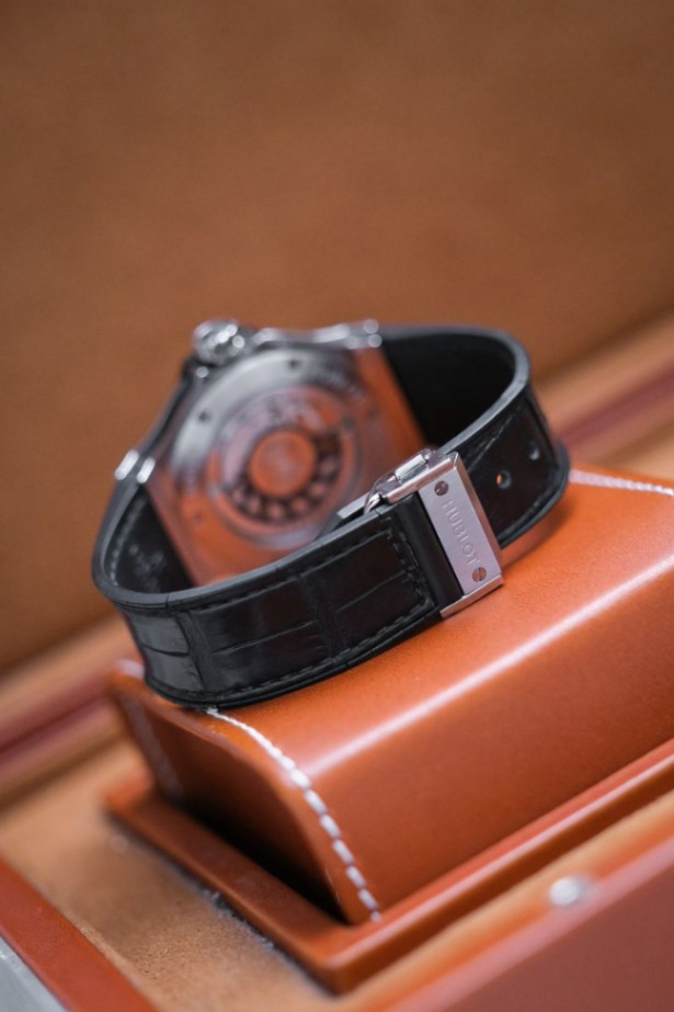 Hublot Big Bang 38 Full Diamond thumbnail 3