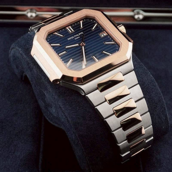 Patek Philippe Cubitus 5821/1AR Blue Dial - Image 4