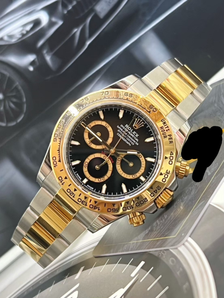 Daytona Black Dial 2t Yellow Gold 40mm - Image 2