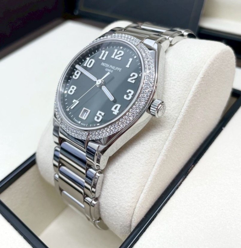 PATEK PHILIPPE Twenty~4 7300/1200A Green Sunburst Dial thumbnail 3