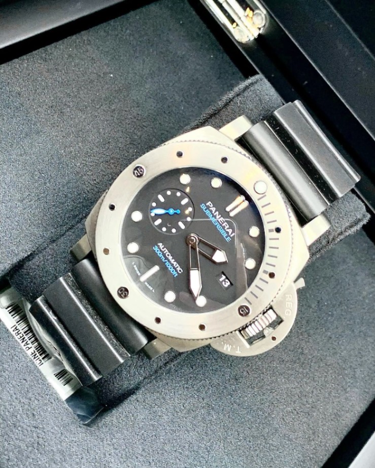 PANERAI Submersible PAM02305 thumbnail 2