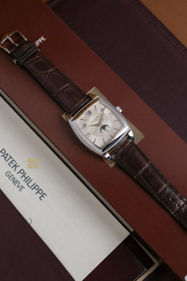 Patek Philippe Gondolo 5135G Moonphase thumbnail 5