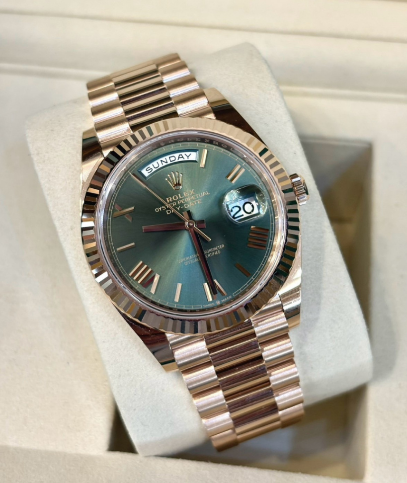 Day-Date Olive Green Dial Full Rose Gold 40mm thumbnail 2