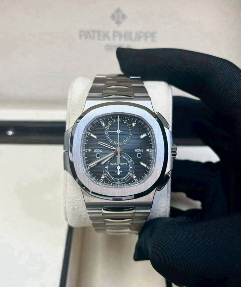 Patek Philippe Nautilus 5990/1A Blue Dial - Image 1