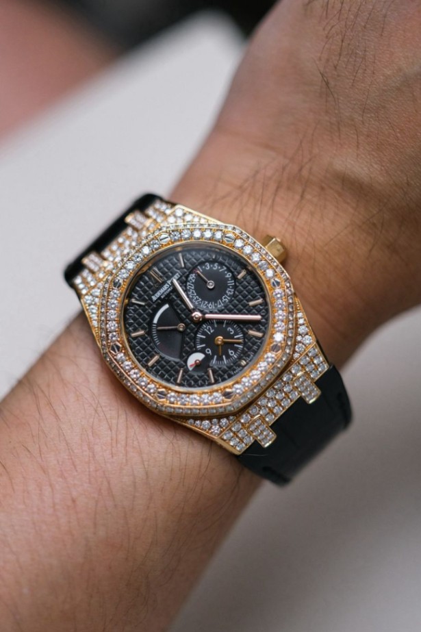 Audemars Piguet Royal Oak Dual Time Rose Gold Full Diamond 26120OR thumbnail 4