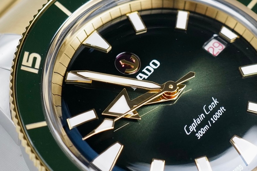 RADO Captain Cook Two-Tone Green Dial R32138303 42mm - Image 2