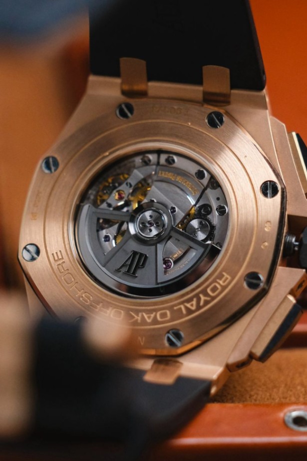 Audemars Piguet Royal Oak Offshore Chronograph 26401RO thumbnail 2