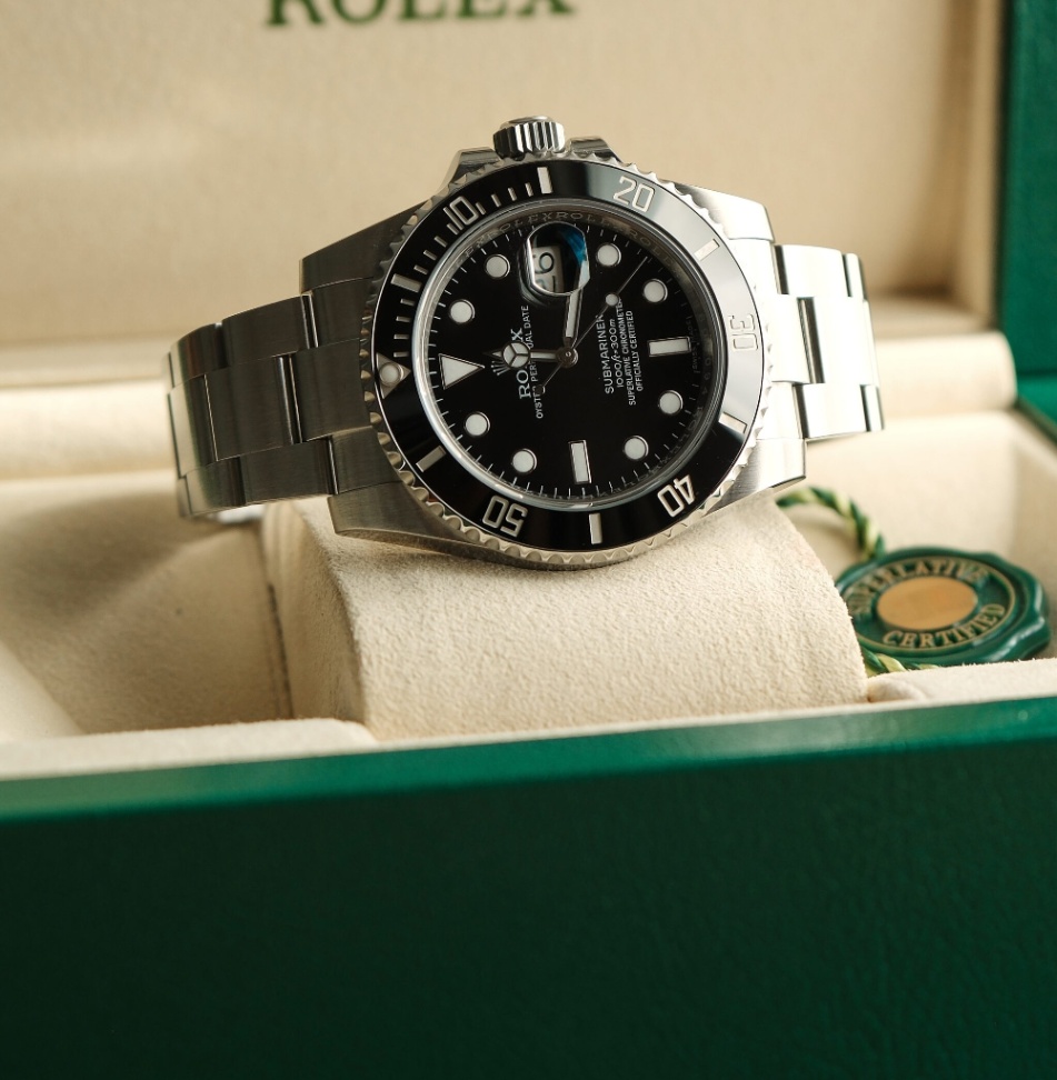 Rolex Submariner 116610LN Black Dial Oyster Steel 2017 40mm. - Image 9