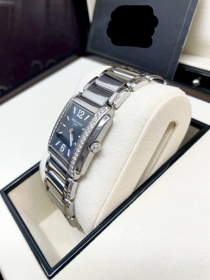 Patek Philippe Twenty Four 4910/1200A Blue Dial - Image 3