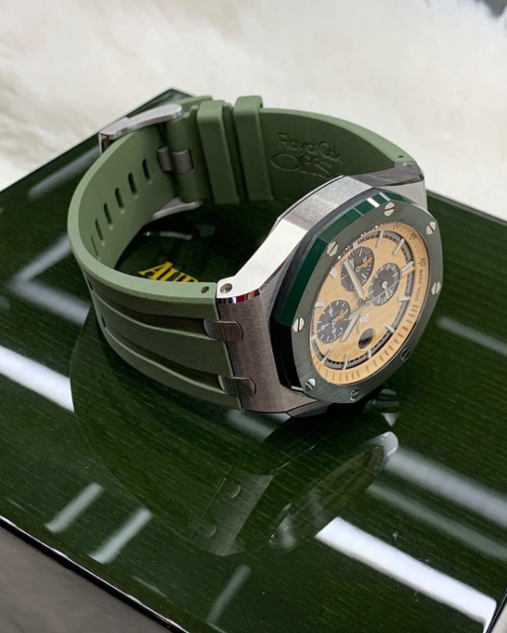 AUDEMARS PIGUET Royal Oak Offshore Chronograph Green Camo 26400SO.OO.A055CA.01 thumbnail 2