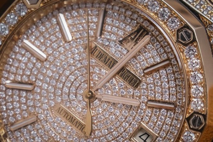 Audemars Piguet Royal Oak 15300OR - Image 3