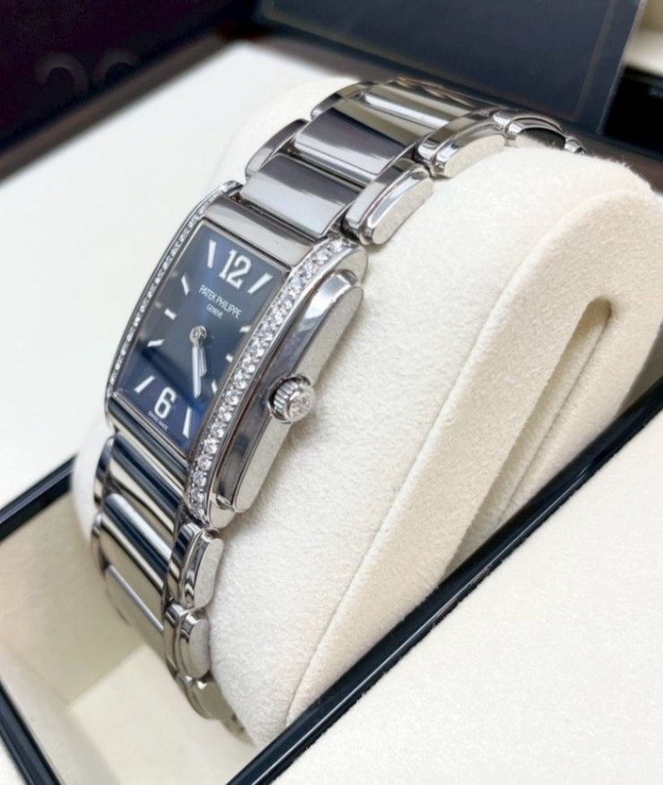 PATEK PHILIPPE Twenty~4 Blue Dial 4910/1200A-001 thumbnail 3