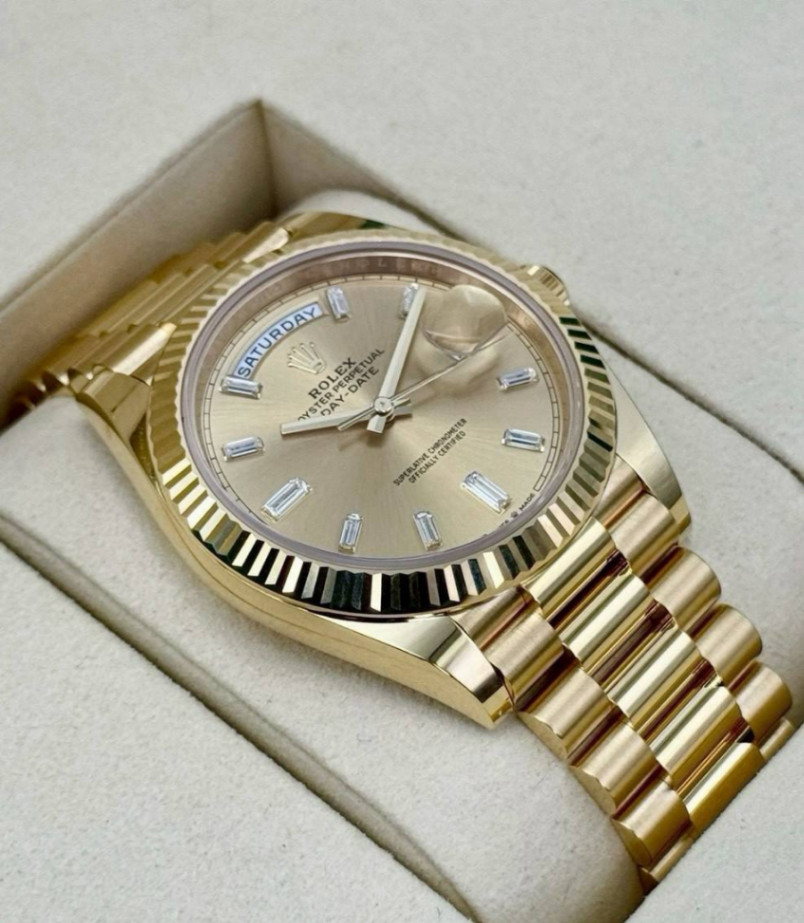 Day-Date Champagne Dial Full Yellow Gold 40mm - Image 4