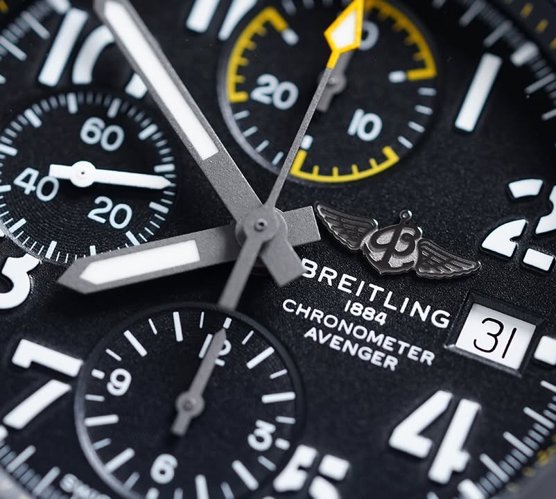 Breitling Avenger Night Mission thumbnail 2