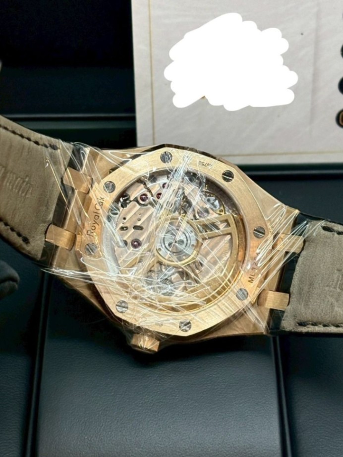 AUDEMARS PIGUET Royal Oak Black Dial 15500OR 41mm - Image 4