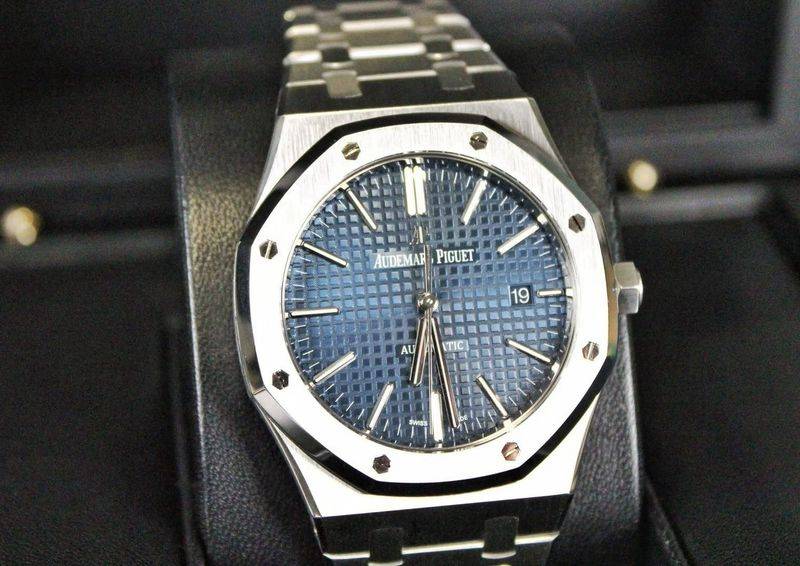 Audemars Piguet Royal Oak 15400ST thumbnail 1