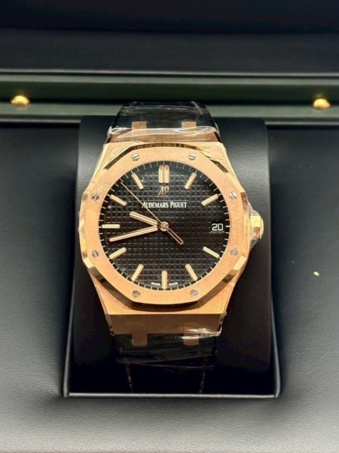 AUDEMARS PIGUET Royal Oak 15500OR Black Dial 41mm