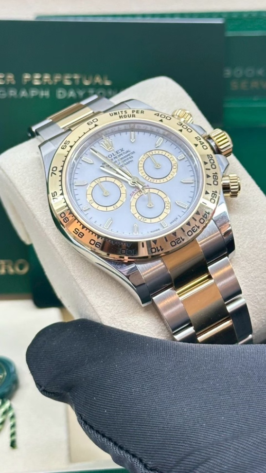 Daytona White Dial 2t Yellow Gold 40mm - Image 2