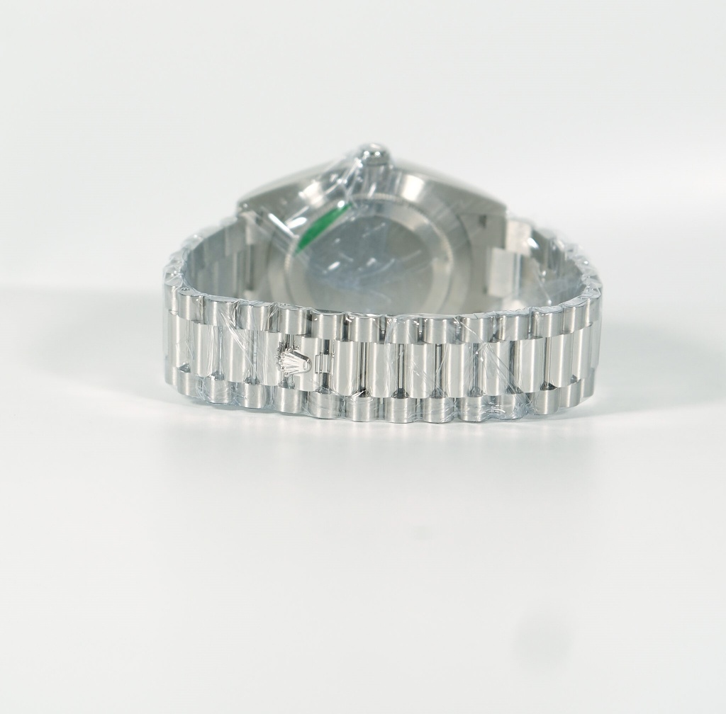 Rolex New Day-Date 228236 Ice Blue Dial Platinum President 2026  thumbnail 3