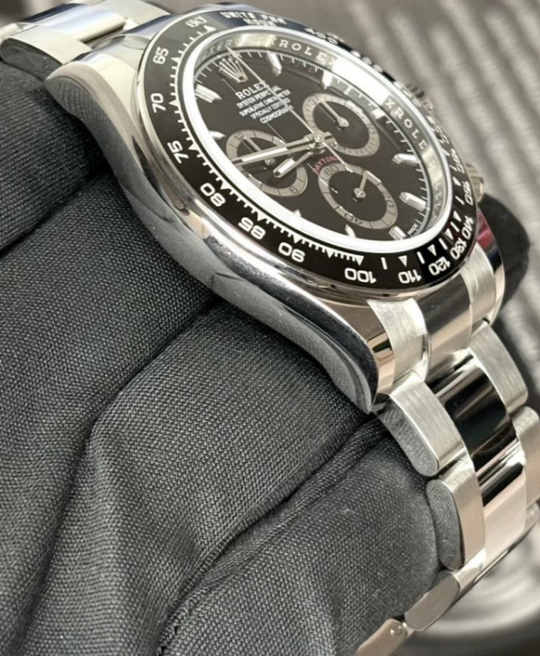 New Daytona Black Ceramic 40mm - Image 4