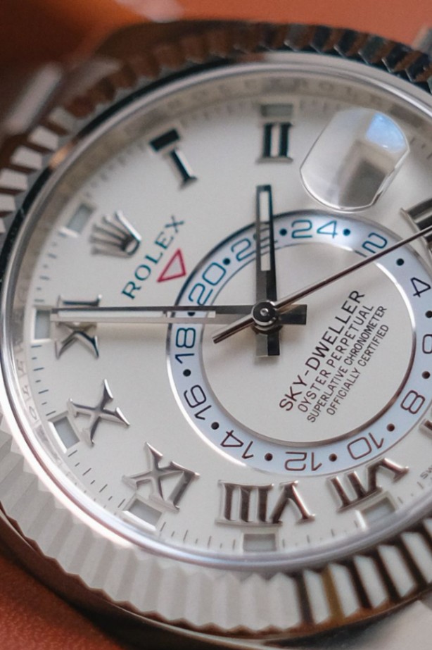 Rolex Sky-Dweller Full 18K White Gold 326939 thumbnail 3