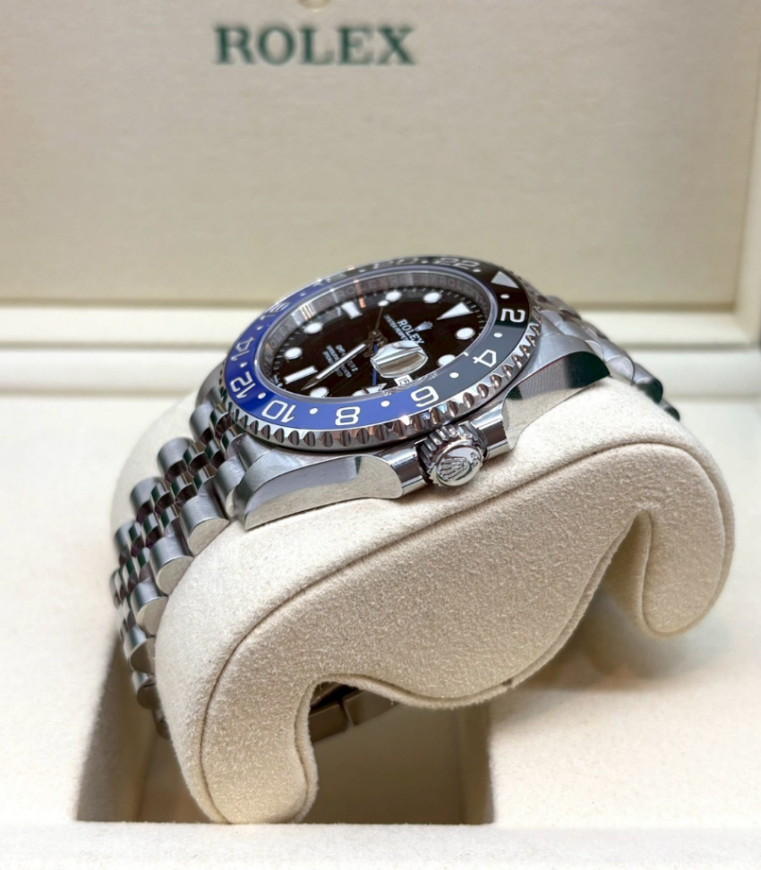 GMT Master || Batman Jubilee 40mm thumbnail 3