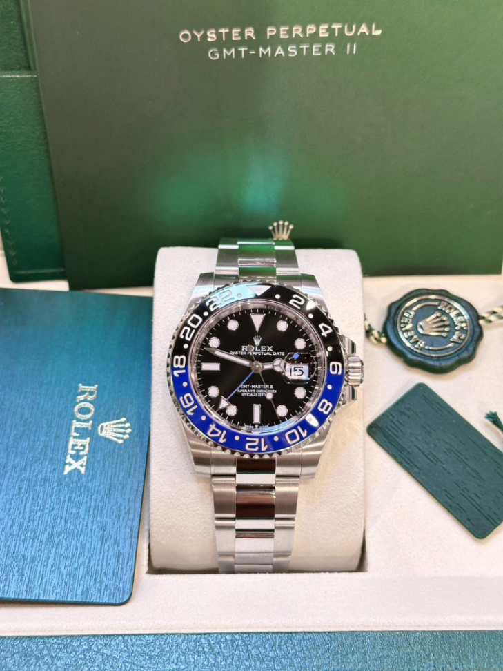 GMT Master || Batman Oyster 40mm - Image 1