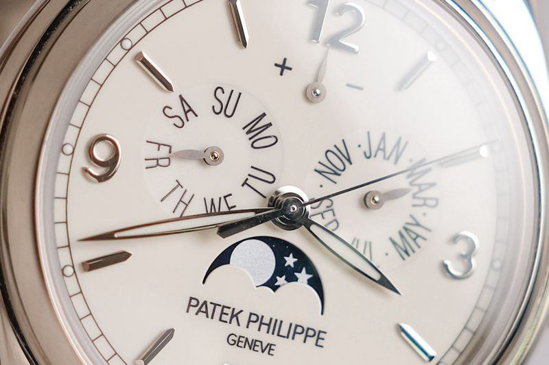 Patek Philippe 5146/1G Annual Calendar 18k White Gold thumbnail 4