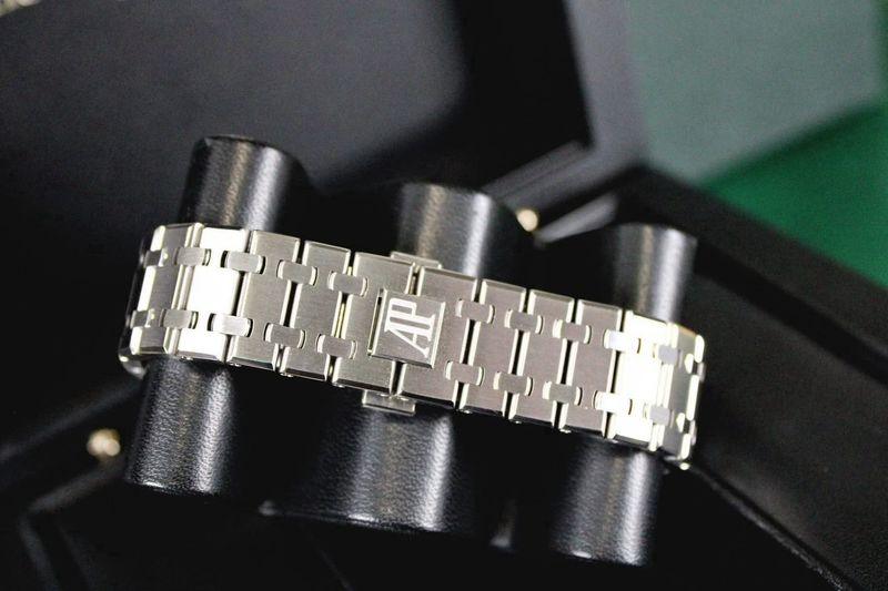 Audemars Piguet Royal Oak 15400ST thumbnail 2