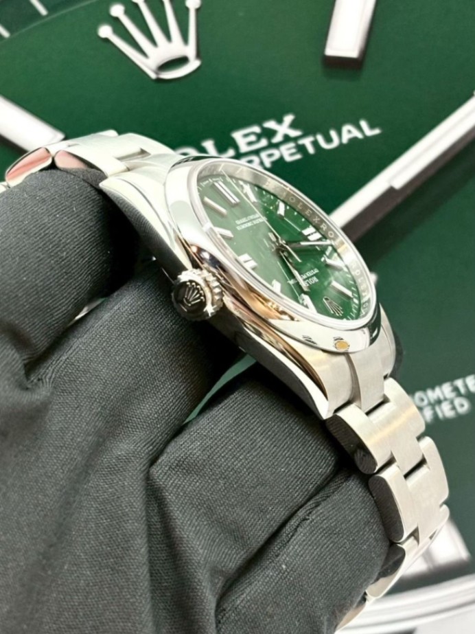 ROLEX Oyster Perpetual 41 Green Dial 134300 - Image 3