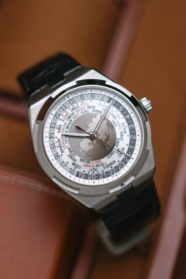 Vacheron Constantin Overseas World Time thumbnail 2