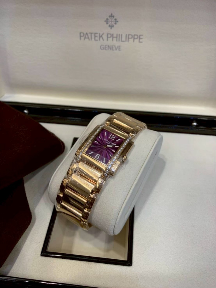 Patek Philippe Twenty Four 4910/1201R Purple Dial thumbnail 4